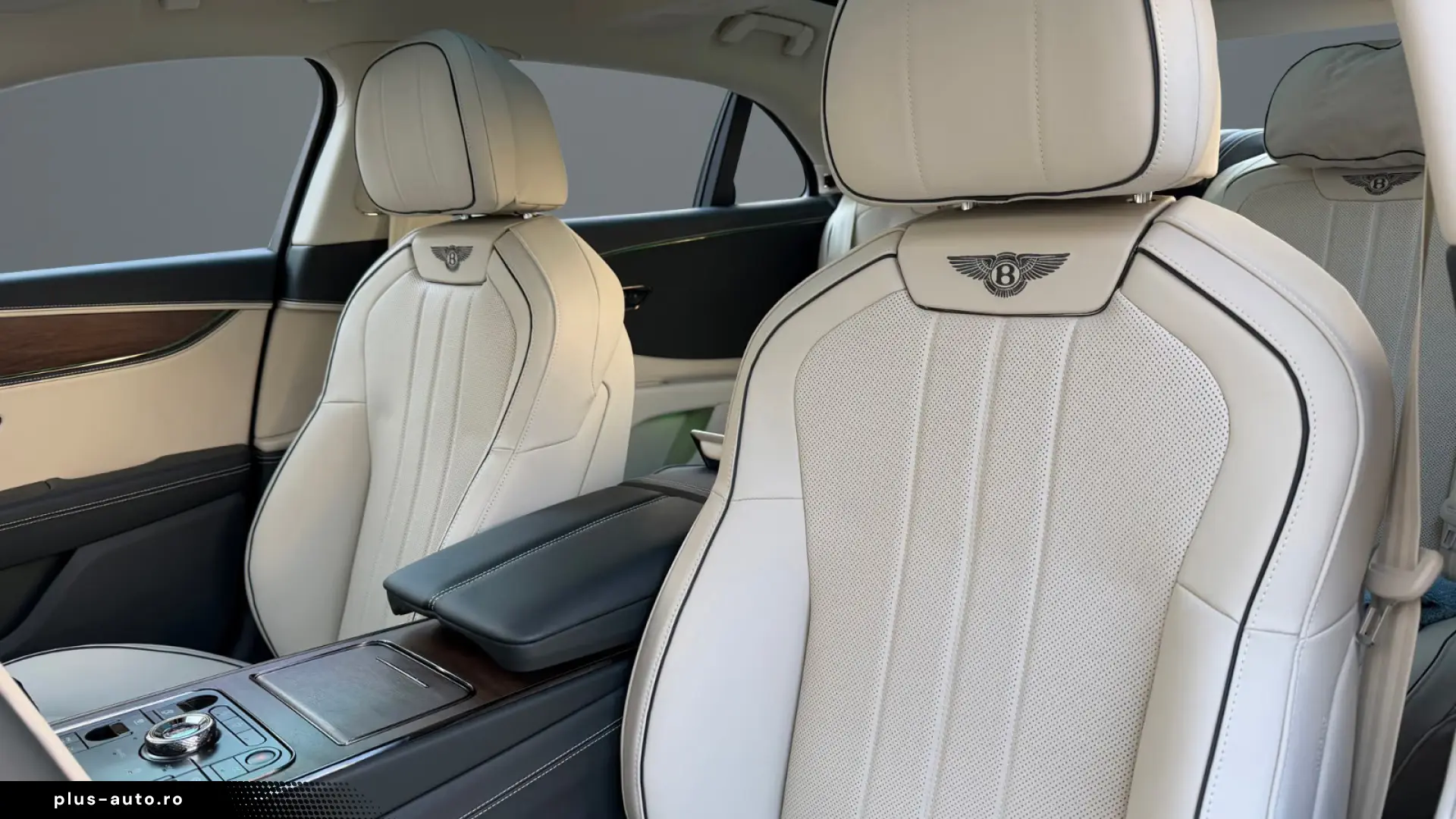 Bentley Flying Spur V8 Hybrid - MY2026