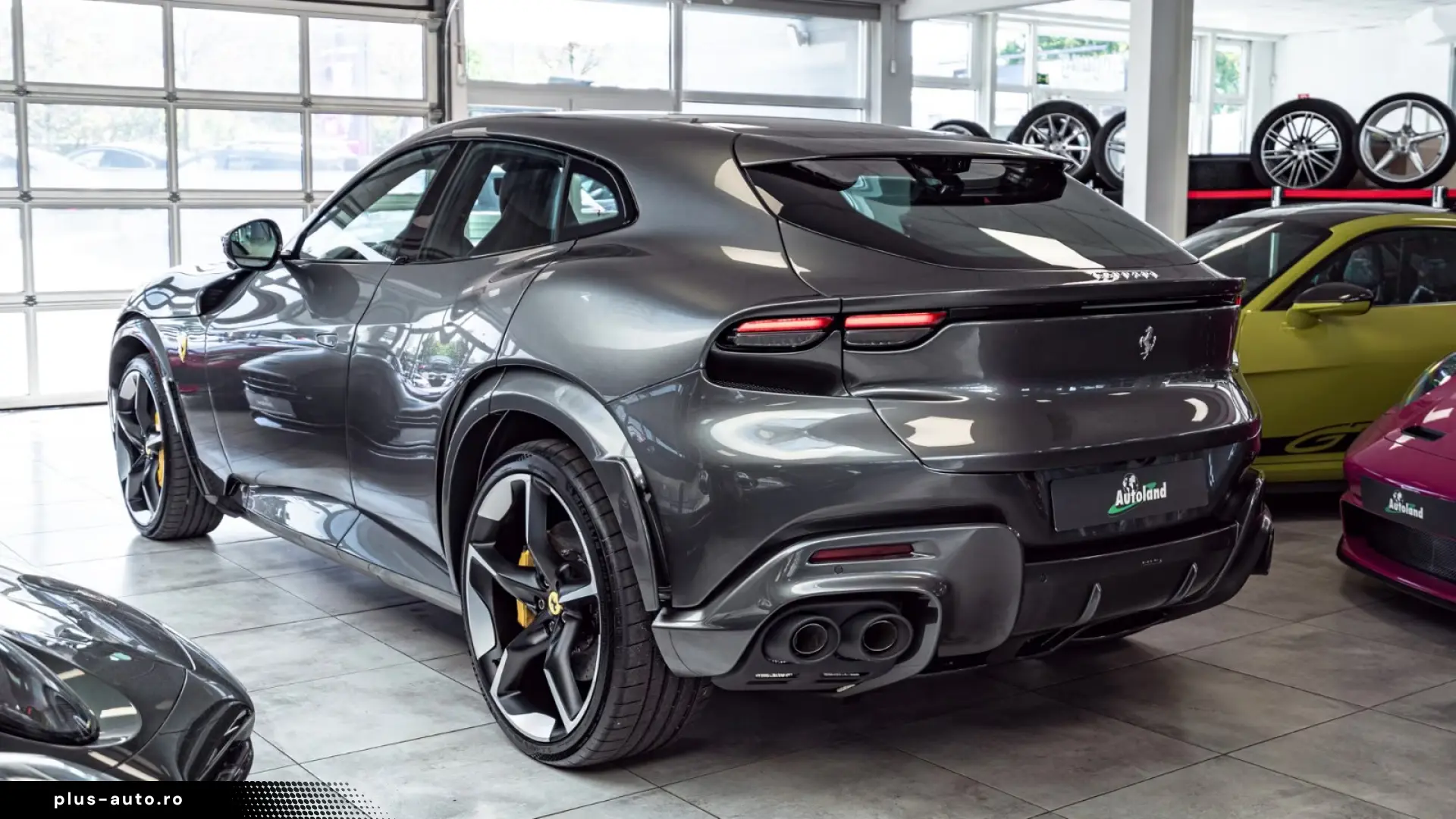 Ferrari Purosangue V12 - Carbon - Panoramic