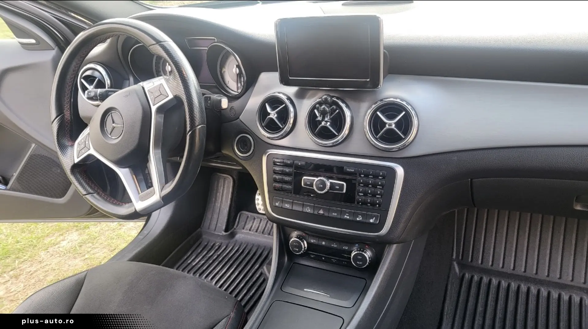 Mercedes-Benz GLA 220