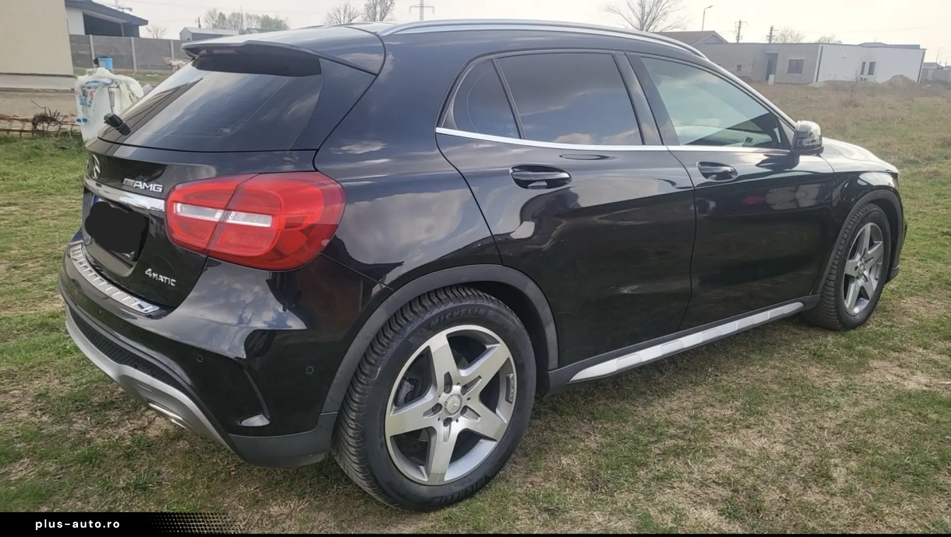 Mercedes-Benz GLA 220