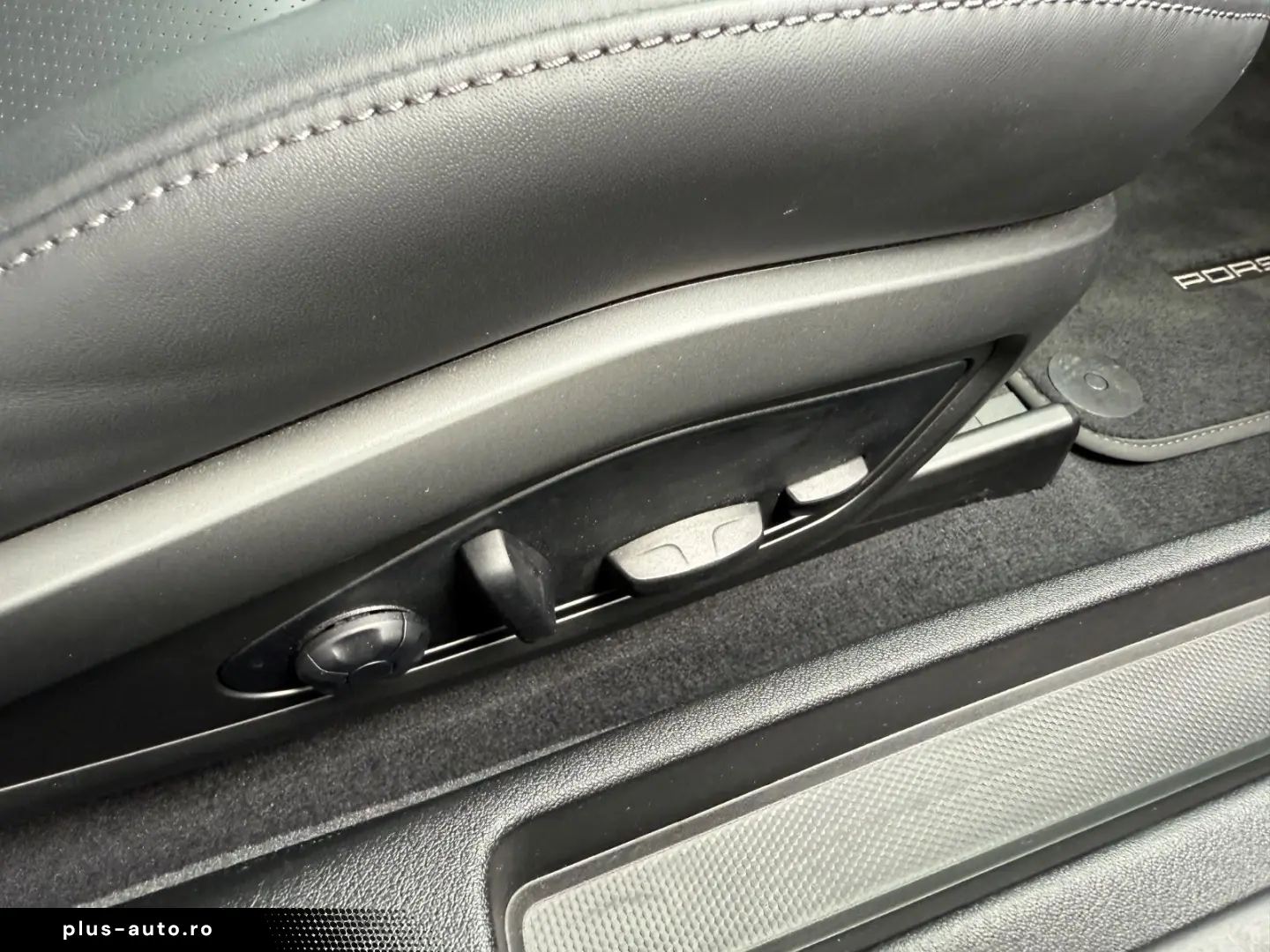 PORSCHE 992 911 Carrera S Cabrio SAG Vollleder Matrix Bo