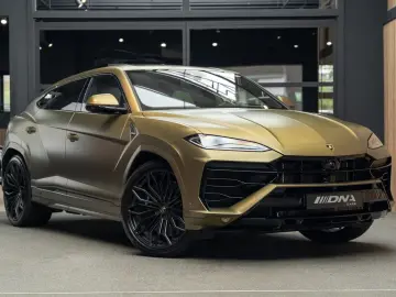 LAMBORGHINI Urus SE Akrapovic Full PPF Carbon B&O 4.0 V8 Hyb