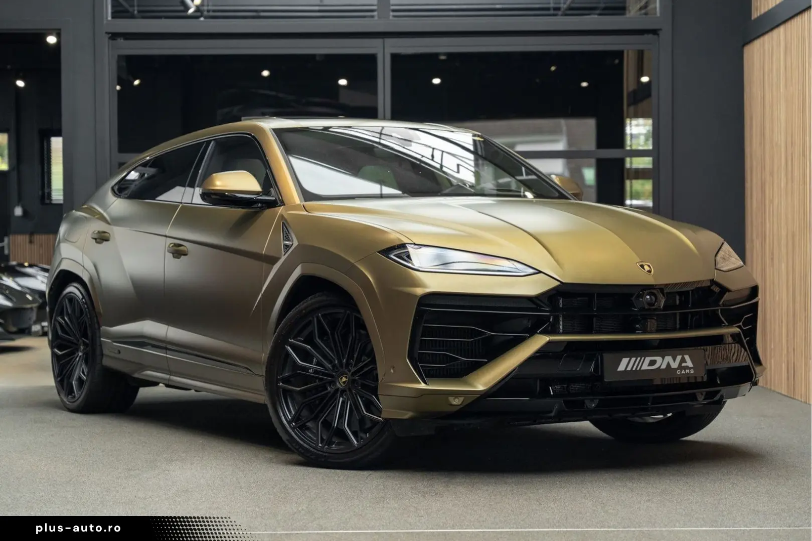 LAMBORGHINI Urus SE Akrapovic Full PPF Carbon B&O 4.0 V8 Hyb