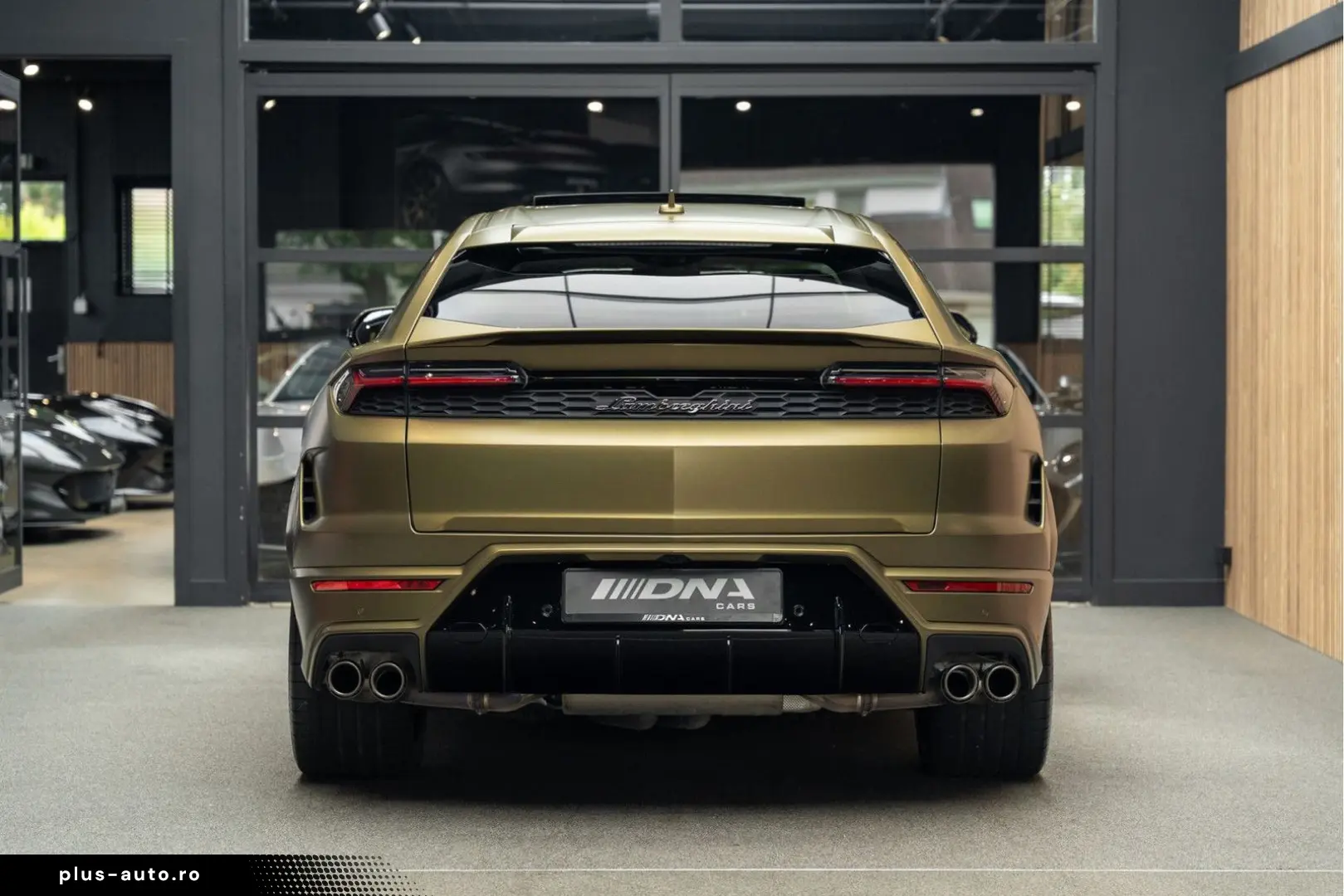 LAMBORGHINI Urus SE Akrapovic Full PPF Carbon B&O 4.0 V8 Hyb