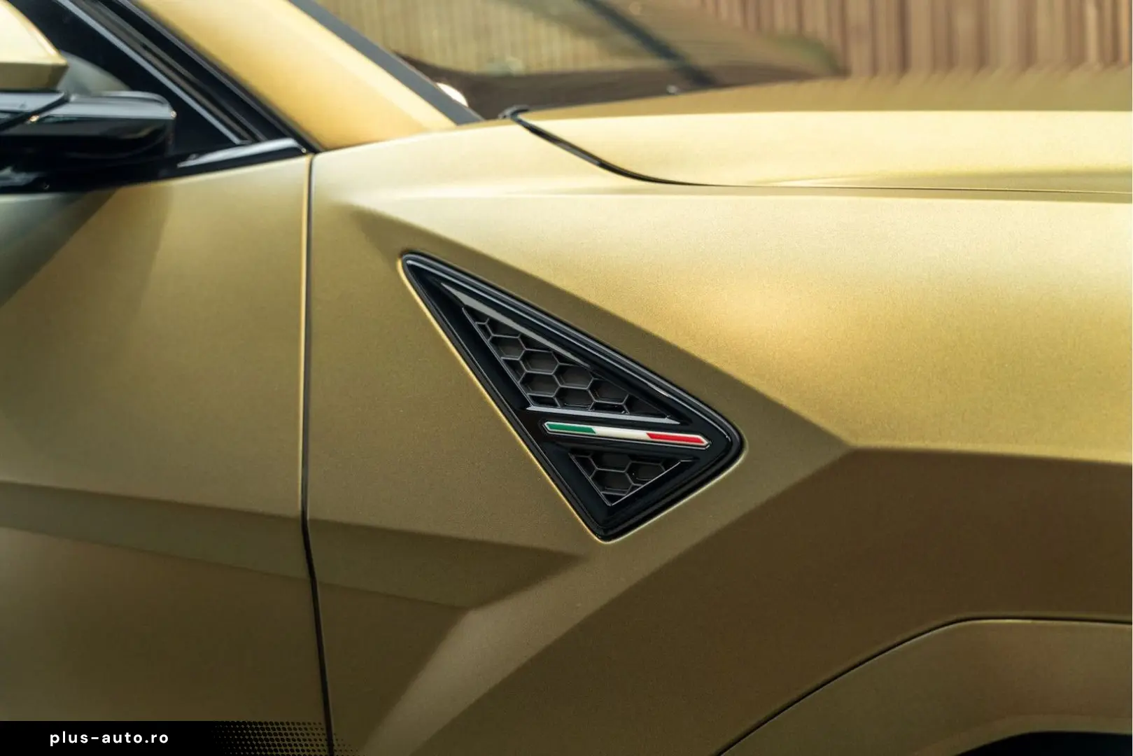 LAMBORGHINI Urus SE Akrapovic Full PPF Carbon B&O 4.0 V8 Hyb