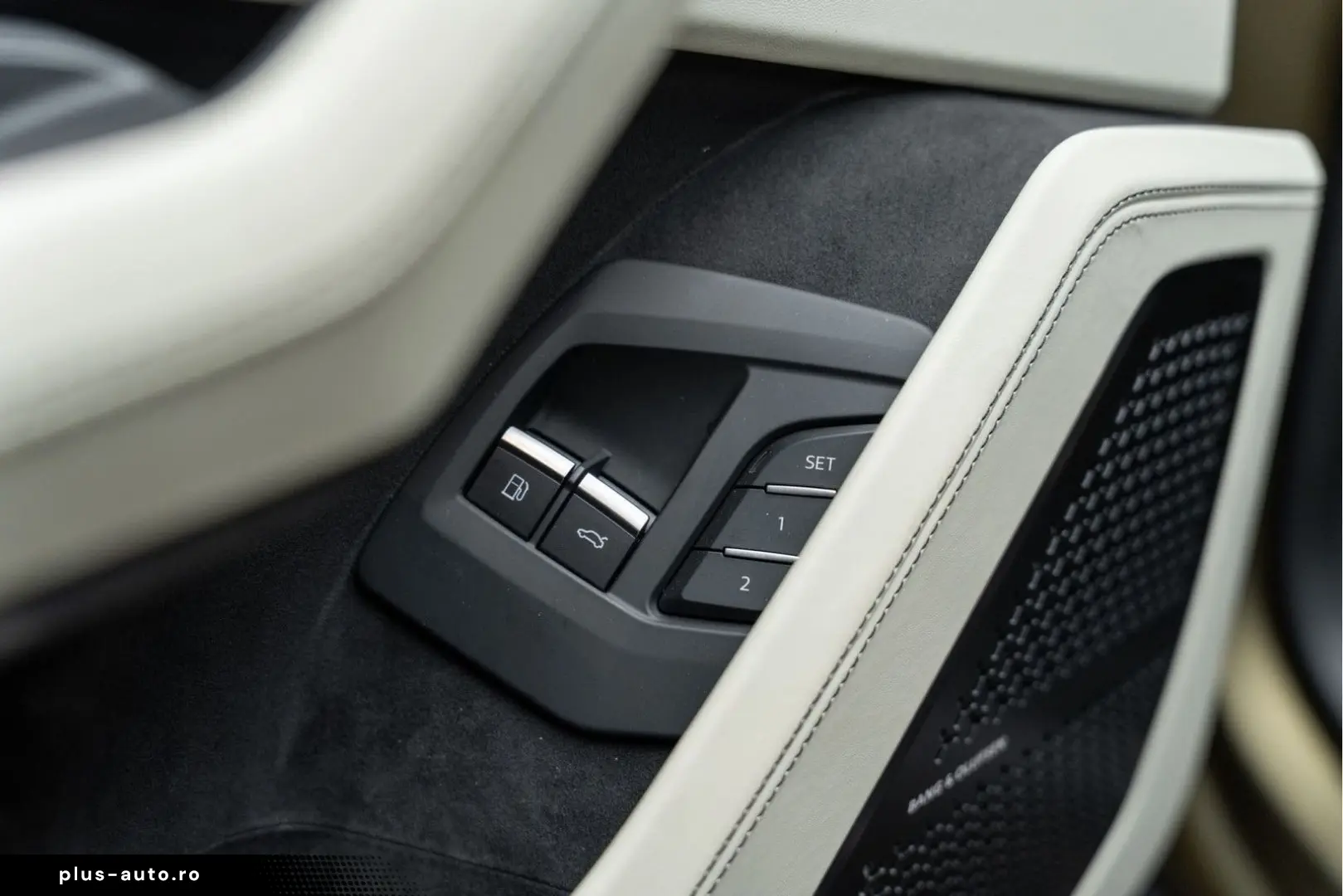 LAMBORGHINI Urus SE Akrapovic Full PPF Carbon B&O 4.0 V8 Hyb