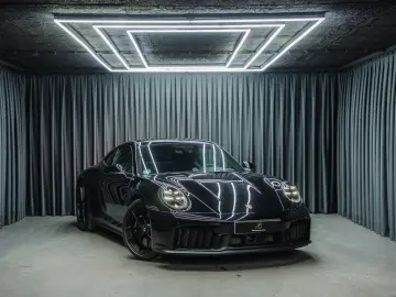 PORSCHE 992 Carrera 4 GTS Coupé LED Lift BOSE Sportsitze