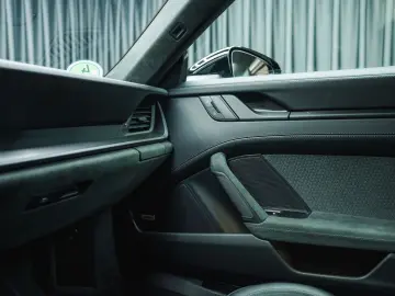 PORSCHE 992 Carrera 4 GTS Coupé LED Lift BOSE Sportsitze