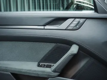 PORSCHE 992 Carrera 4 GTS Coupé LED Lift BOSE Sportsitze