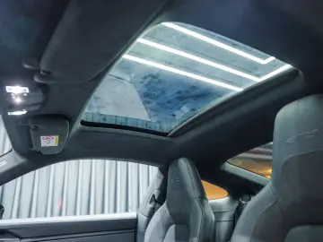 PORSCHE 992 Carrera 4 GTS Coupé LED Lift BOSE Sportsitze