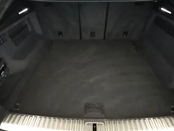 AUDI RS Q8 SUV performance Laser Pano Vmax RSAbgas 23