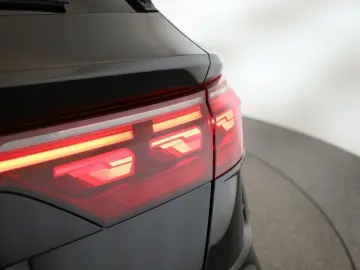 AUDI RS Q8 SUV performance Laser Pano Vmax RSAbgas 23