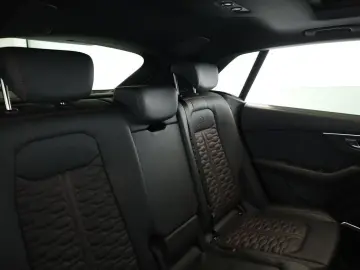 AUDI RS Q8 SUV performance Laser Pano Vmax RSAbgas 23