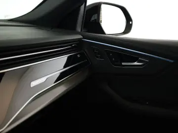 AUDI RS Q8 SUV performance Laser Pano Vmax RSAbgas 23