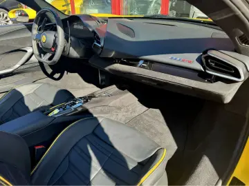 FERRARI 296 GTS Full Full options sièges Confort CARBON