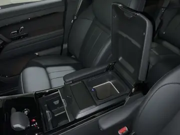 LAND ROVER Range Rover Sport Autobiography P550e 23   Stand