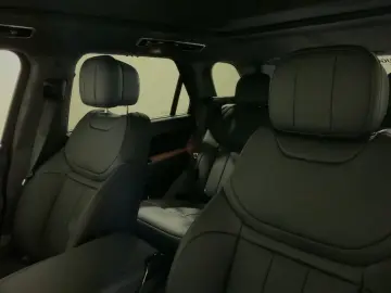 LAND ROVER Range Rover Sport Autobiography P550e 23   Stand