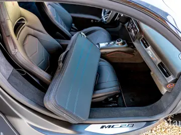 MASERATI MC20 Coupé  Lift  E-Diff  Sonus Faber  Garantie