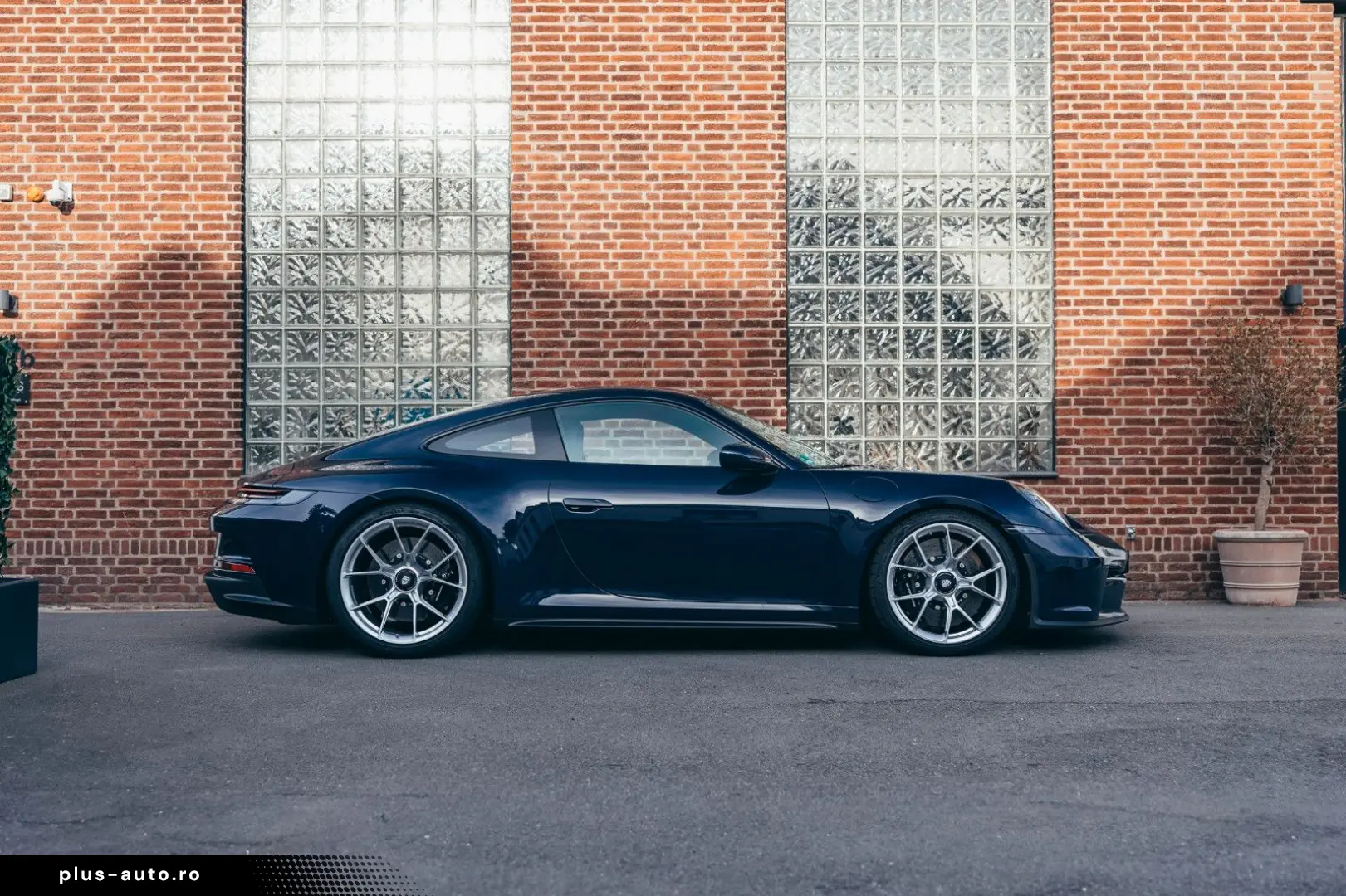 PORSCHE 992 GT3 Touring Sonderwunsch - Approved 04 2027