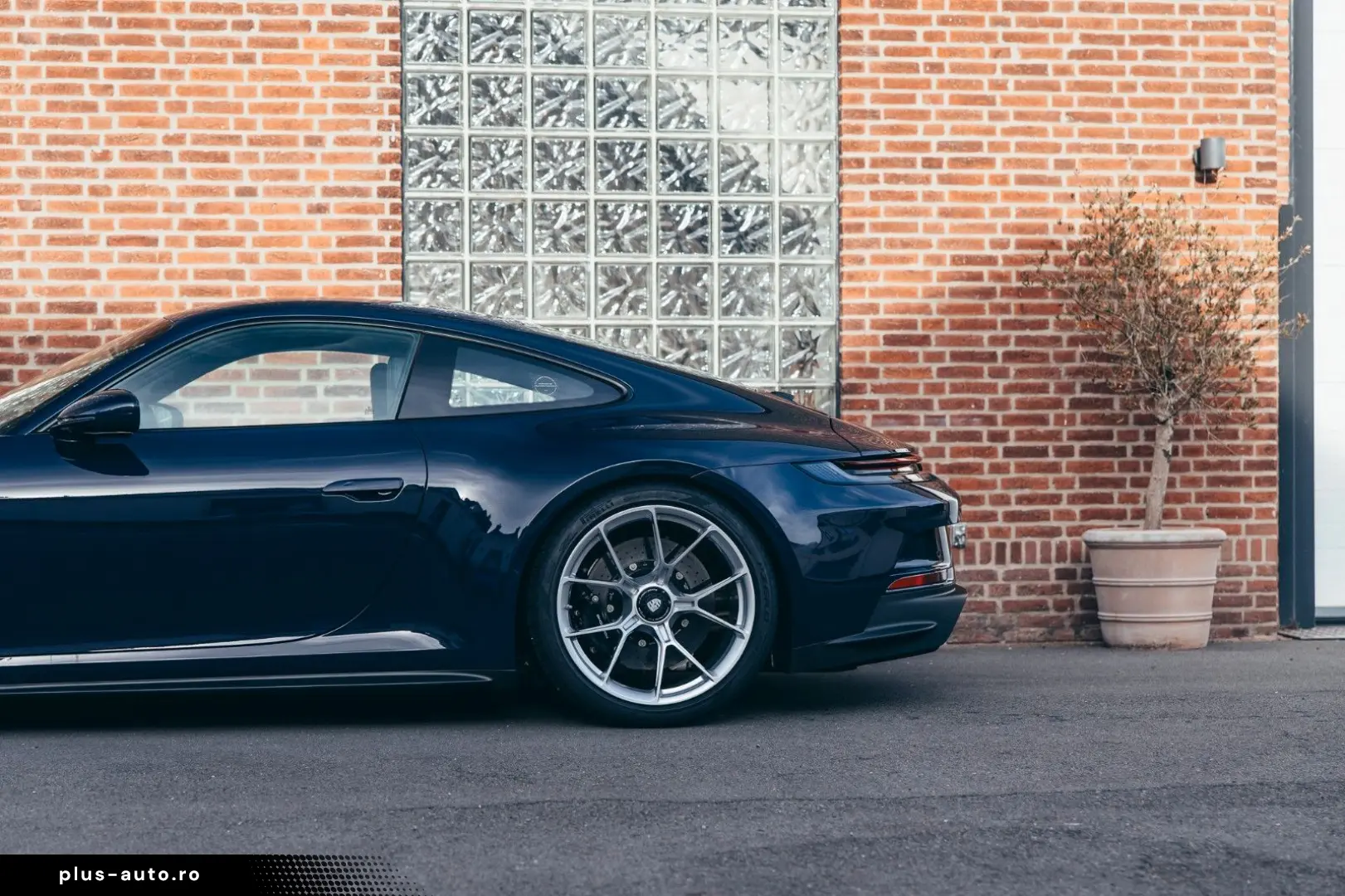 PORSCHE 992 GT3 Touring Sonderwunsch - Approved 04 2027