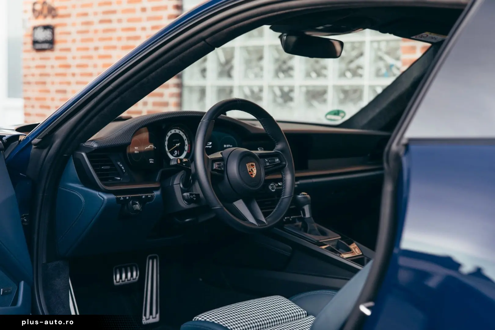 PORSCHE 992 GT3 Touring Sonderwunsch - Approved 04 2027