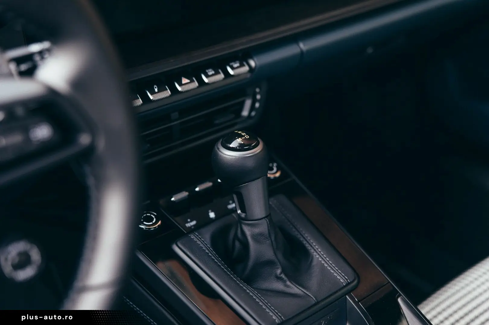 PORSCHE 992 GT3 Touring Sonderwunsch - Approved 04 2027