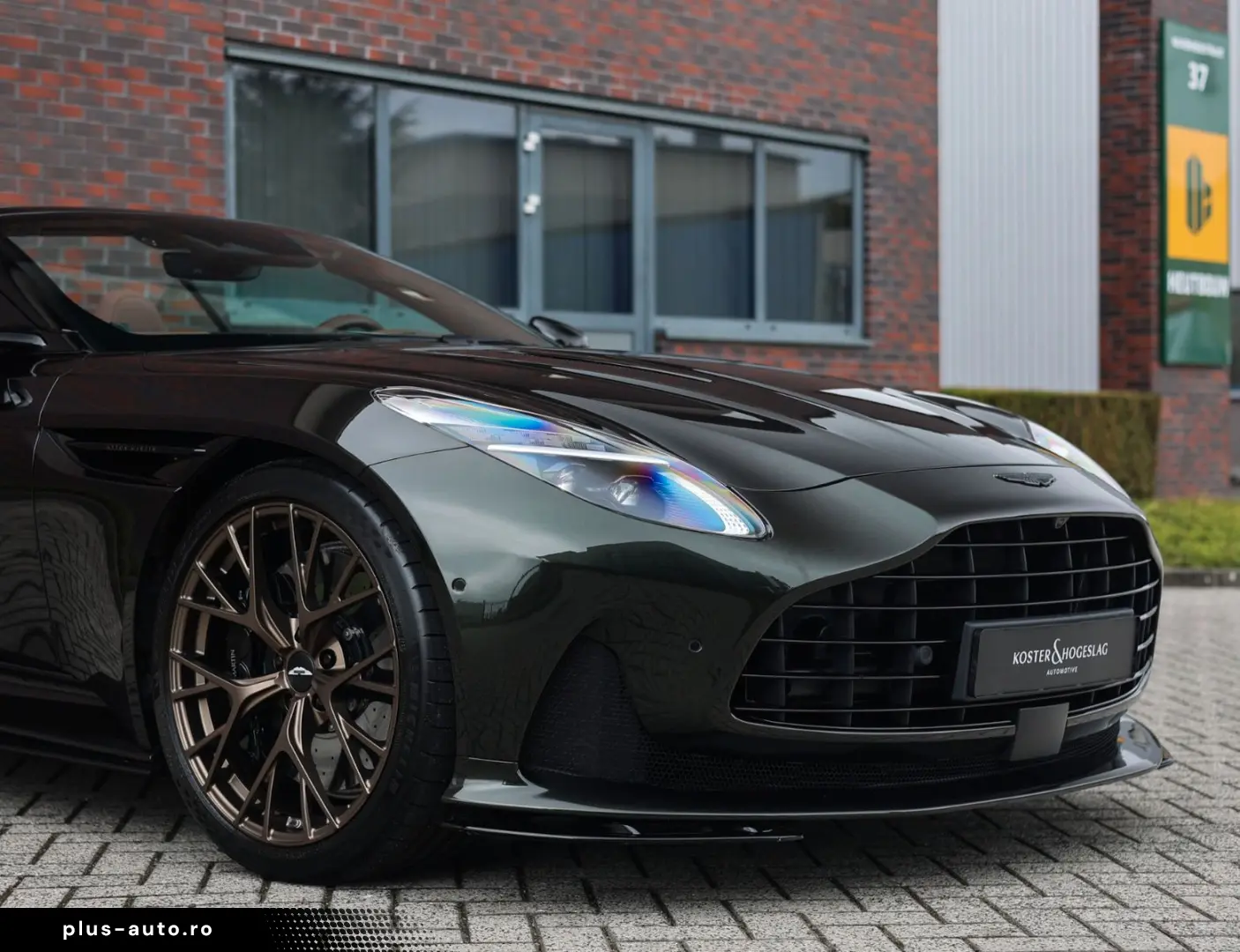 ASTON MARTIN DB12 4.0 V8 Volante