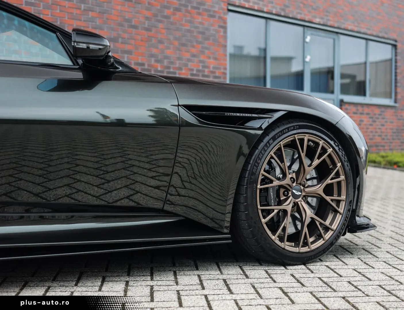 ASTON MARTIN DB12 4.0 V8 Volante