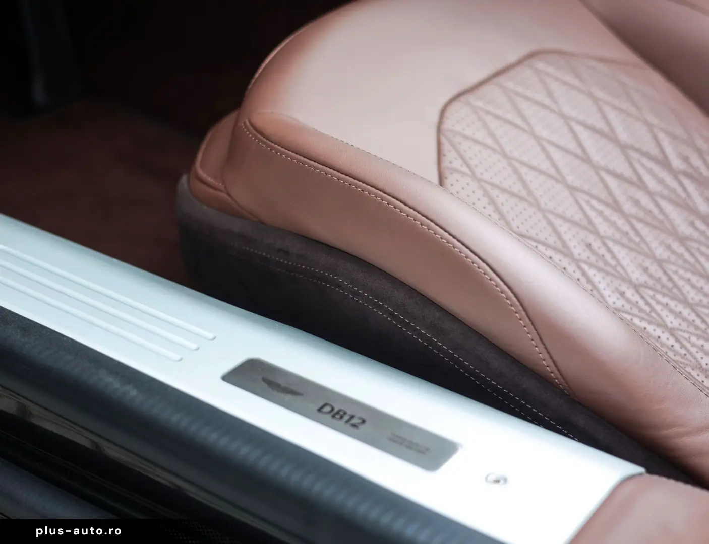 ASTON MARTIN DB12 4.0 V8 Volante