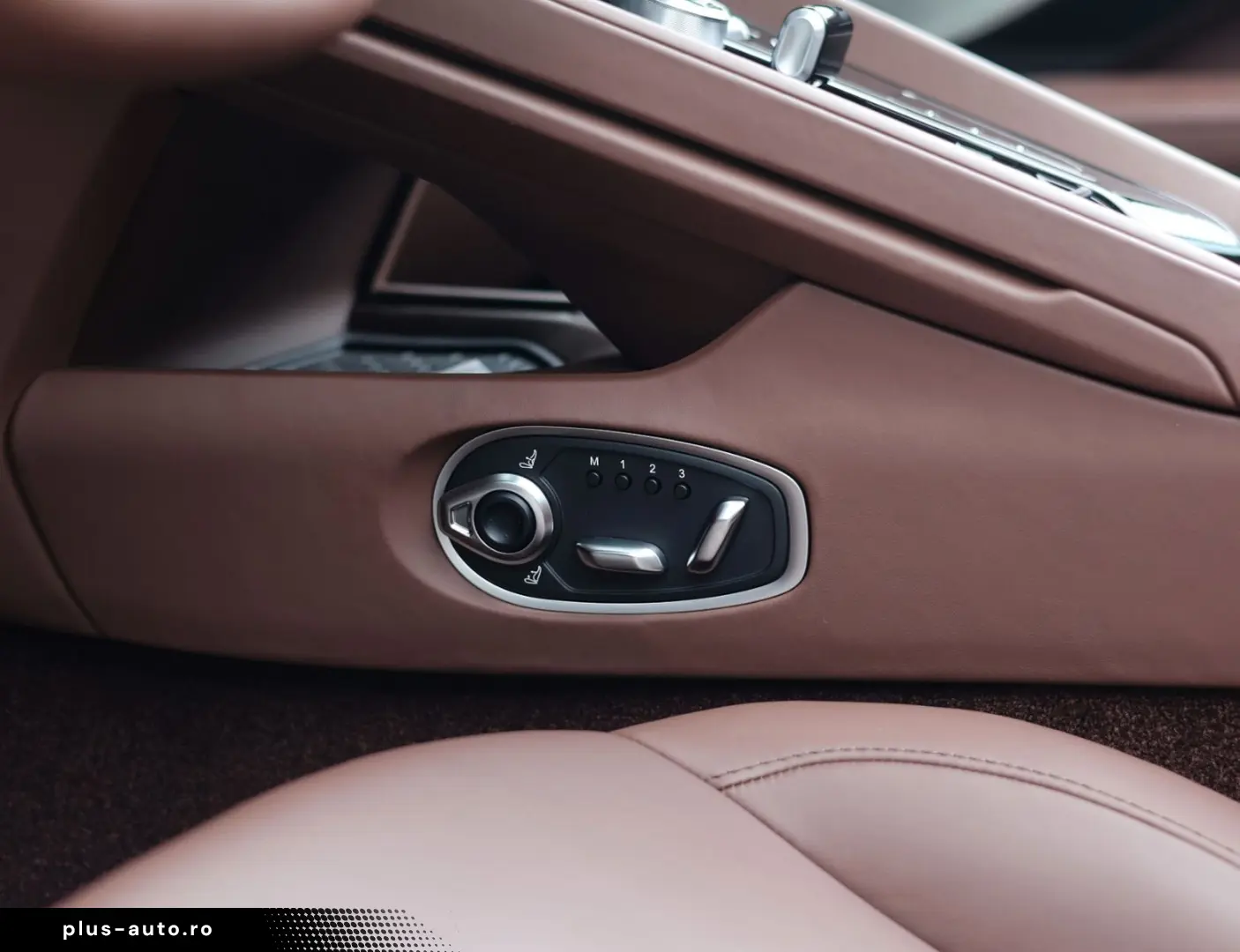 ASTON MARTIN DB12 4.0 V8 Volante
