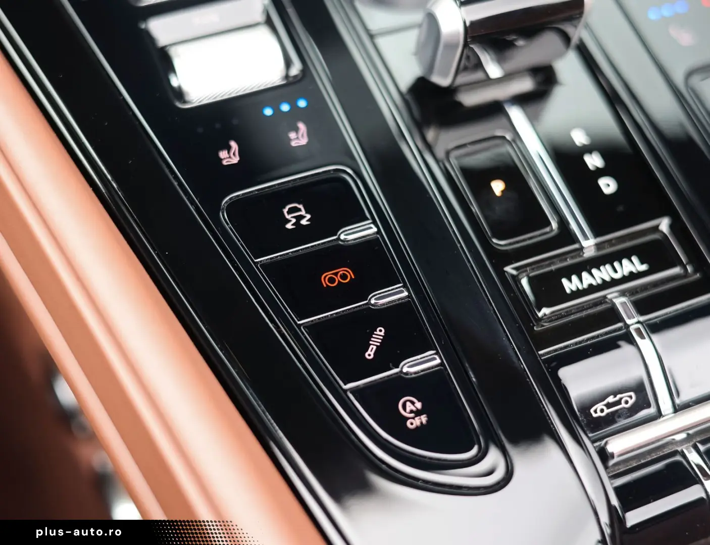 ASTON MARTIN DB12 4.0 V8 Volante
