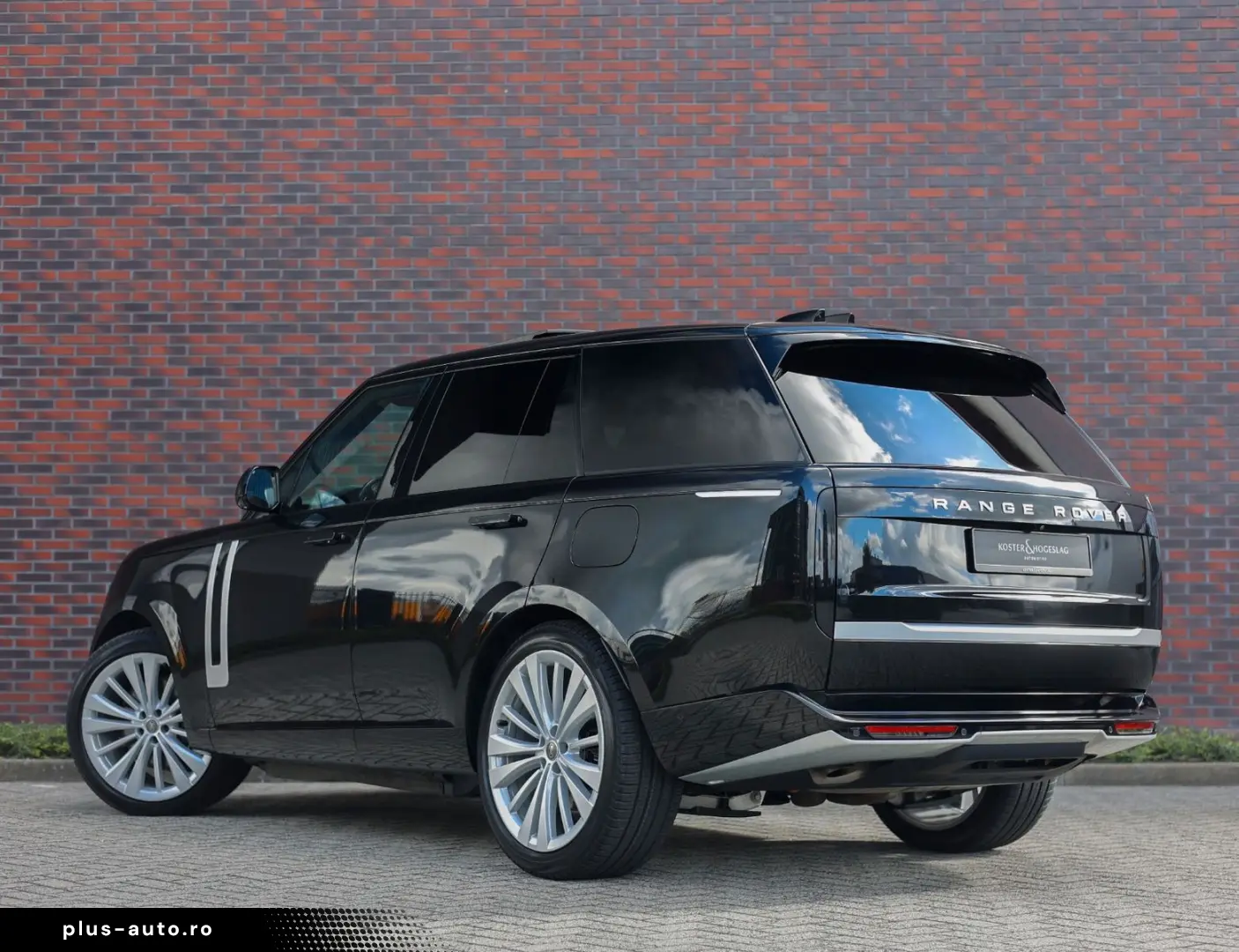 LAND ROVER Range Rover P550e Autobiography