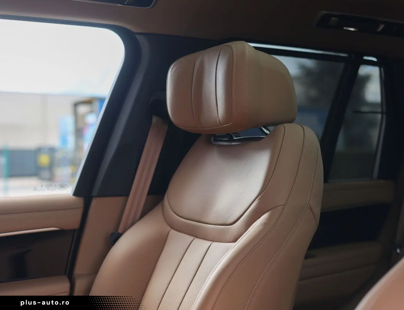 LAND ROVER Range Rover P550e Autobiography