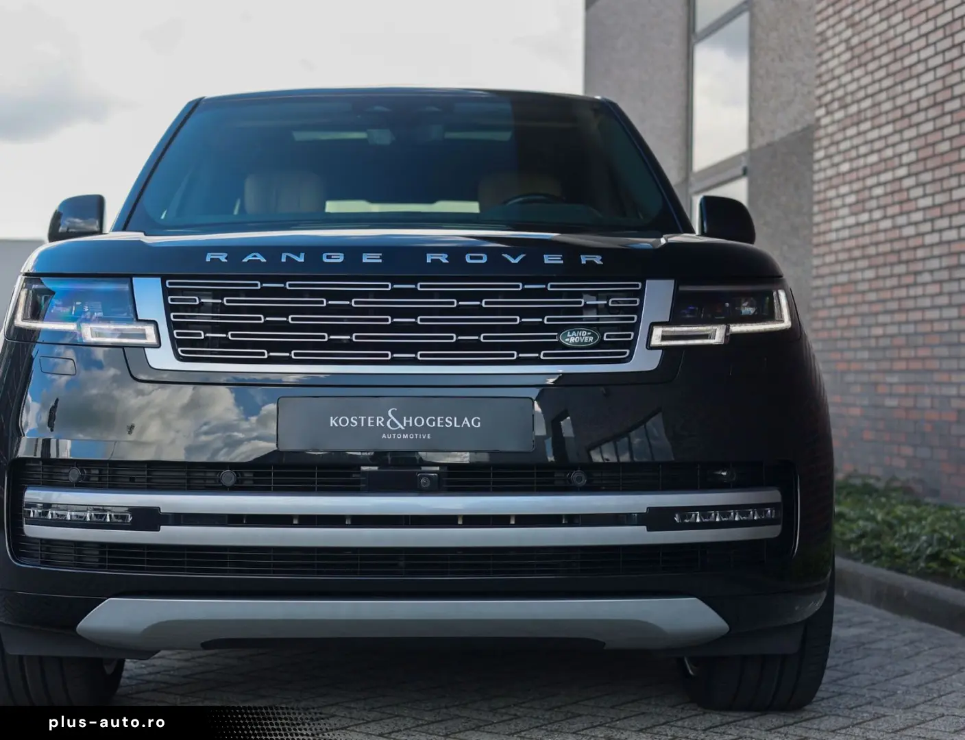 LAND ROVER Range Rover P550e Autobiography