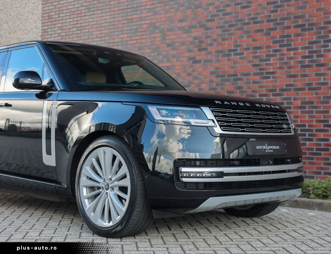 LAND ROVER Range Rover P550e Autobiography