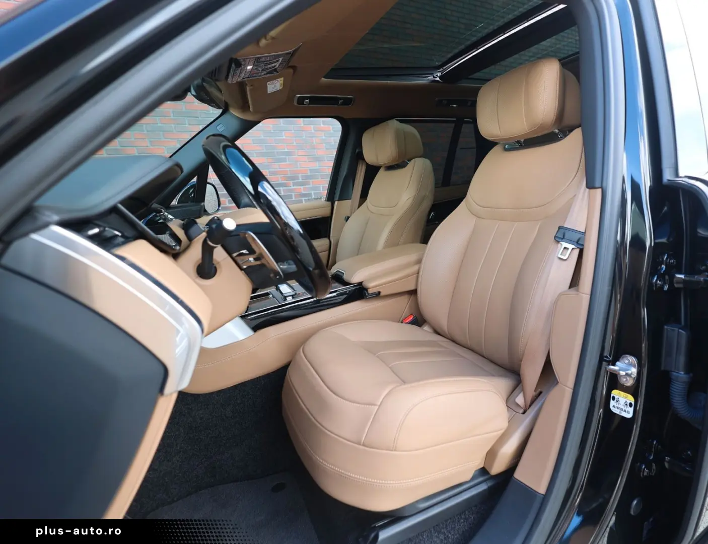 LAND ROVER Range Rover P550e Autobiography