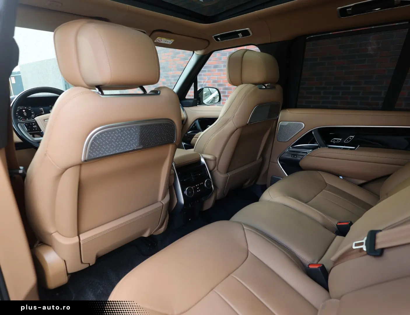 LAND ROVER Range Rover P550e Autobiography