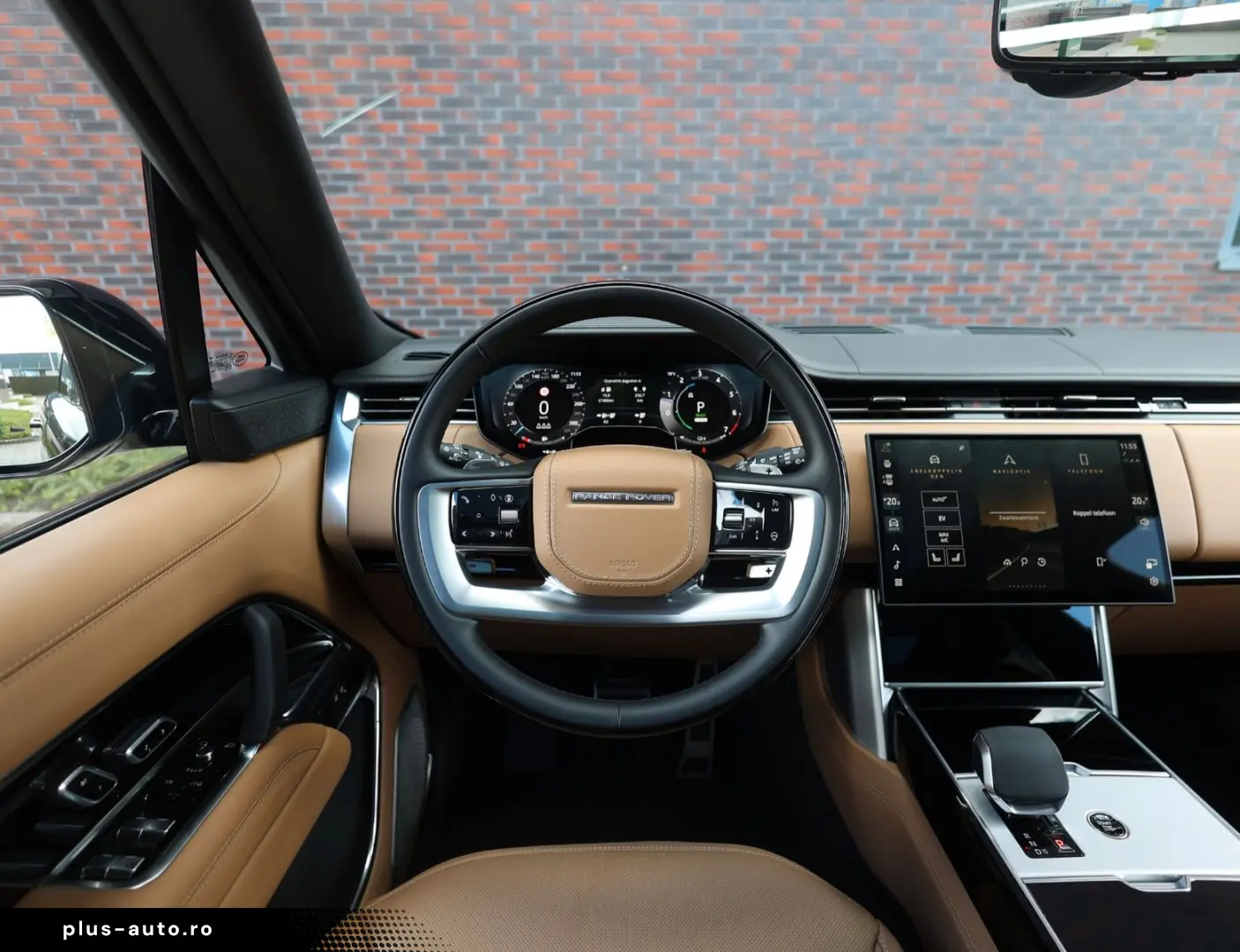 LAND ROVER Range Rover P550e Autobiography