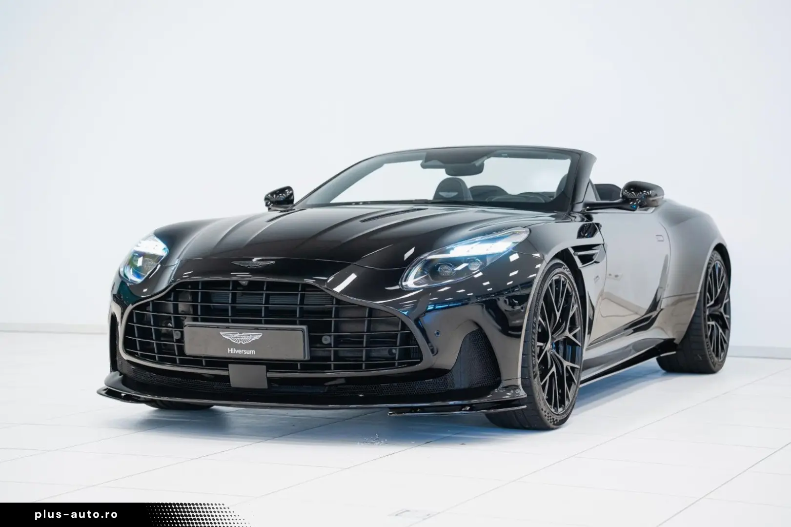 ASTON MARTIN DB12 Volante   Onyx Black   Carbon Interior