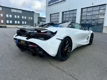 MCLAREN 720S Spider B&W MSO Carbon 1. Hand MwST