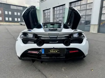 MCLAREN 720S Spider B&W MSO Carbon 1. Hand MwST