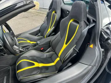MCLAREN 720S Spider B&W MSO Carbon 1. Hand MwST