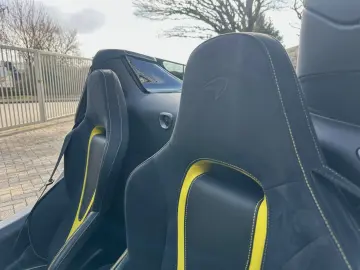 MCLAREN 720S Spider B&W MSO Carbon 1. Hand MwST