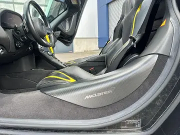 MCLAREN 720S Spider B&W MSO Carbon 1. Hand MwST