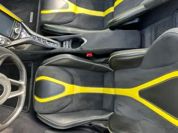 MCLAREN 720S Spider B&W MSO Carbon 1. Hand MwST