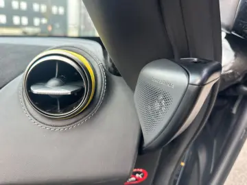 MCLAREN 720S Spider B&W MSO Carbon 1. Hand MwST