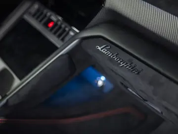 LAMBORGHINI Urus 4.0 V8 Performante Btw auto  (€ 254.504 13