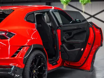 LAMBORGHINI Urus 4.0 V8 Performante Btw auto  (€ 254.504 13