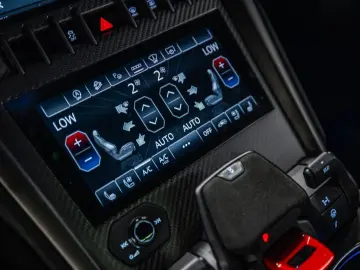 LAMBORGHINI Urus 4.0 V8 Performante Btw auto  (€ 254.504 13
