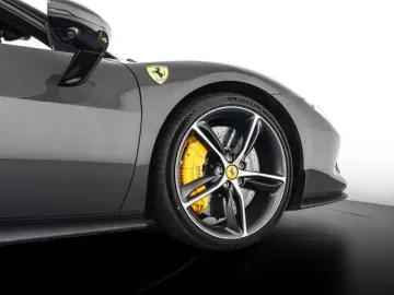 ANDERE Ferrari 296 GTB